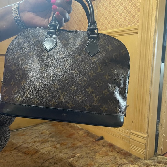 Louis Vuitton satchel - Picture 5 of 8